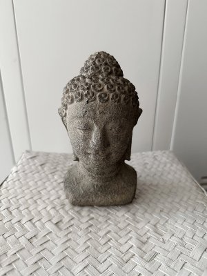 Buddha huvud sten, Pb Home