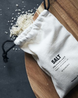 Salt i påse, Bag, Nicolas Vahé